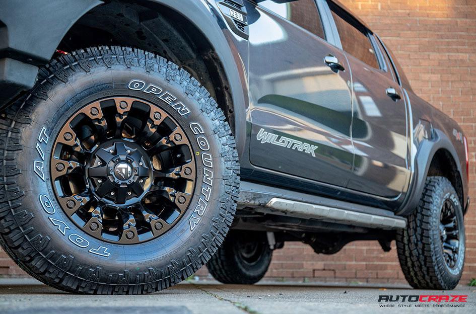 FORD-RANGER-VAPOR-MATTE-BLACK